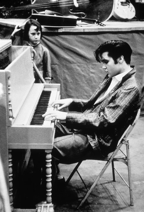  Elvis Presley - From the Lynn Goldsmith collection